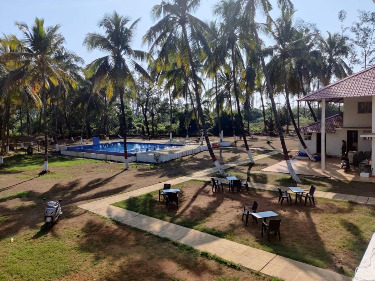 White House Beach Resort, Nagaon Luaran gambar