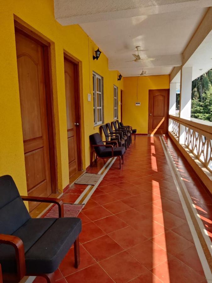 White House Beach Resort, Nagaon Luaran gambar