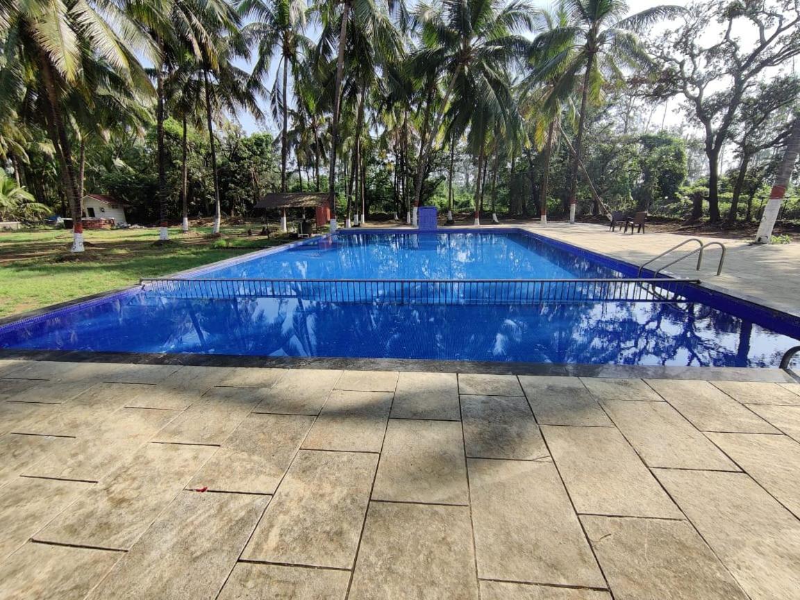 White House Beach Resort, Nagaon Luaran gambar