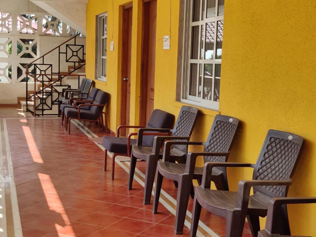 White House Beach Resort, Nagaon Luaran gambar