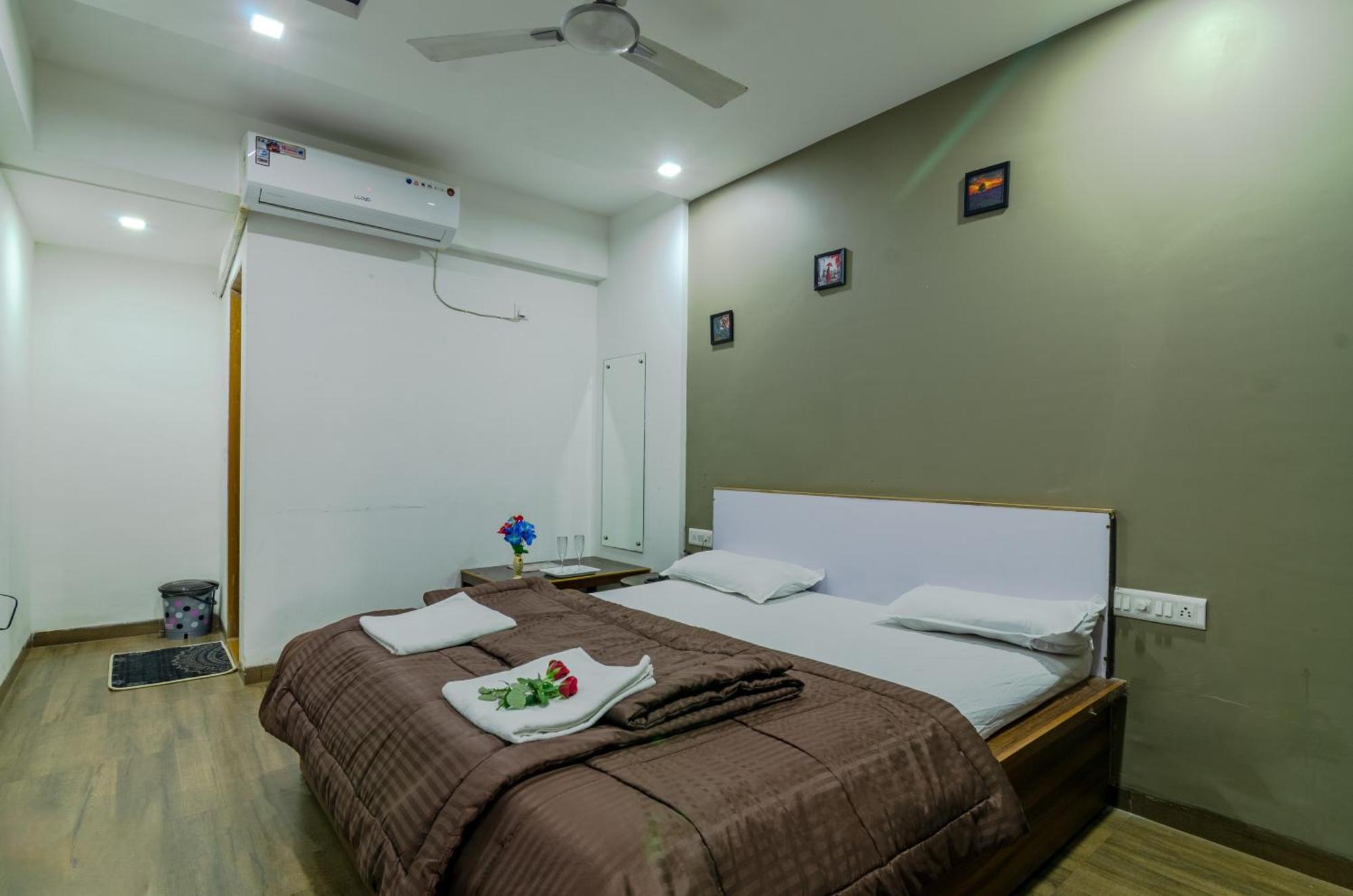 White House Beach Resort, Nagaon Luaran gambar