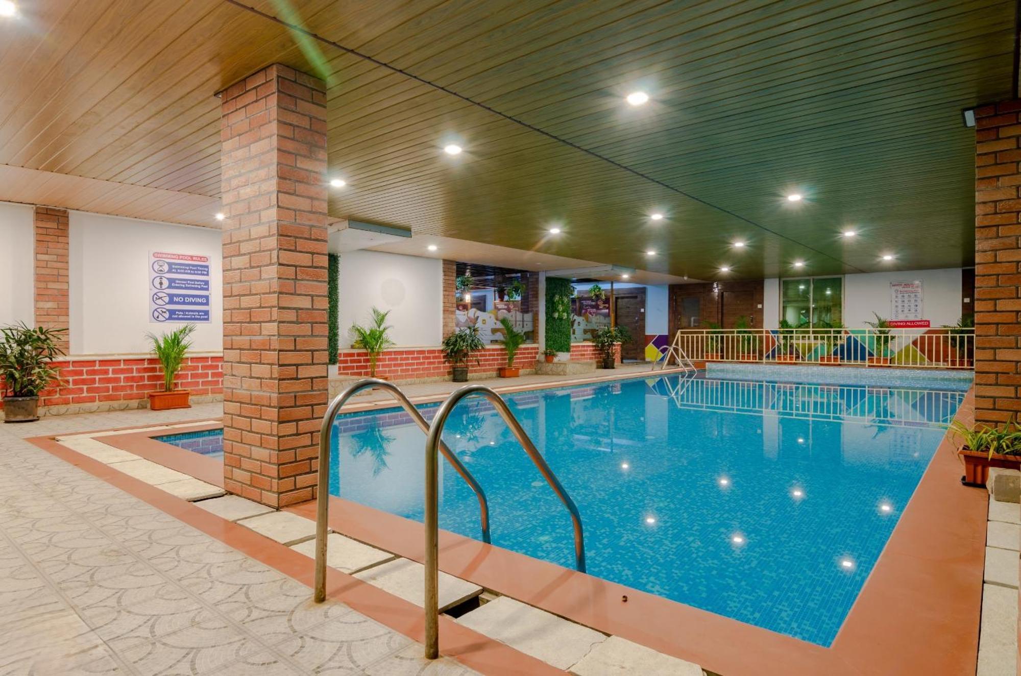 White House Beach Resort, Nagaon Luaran gambar